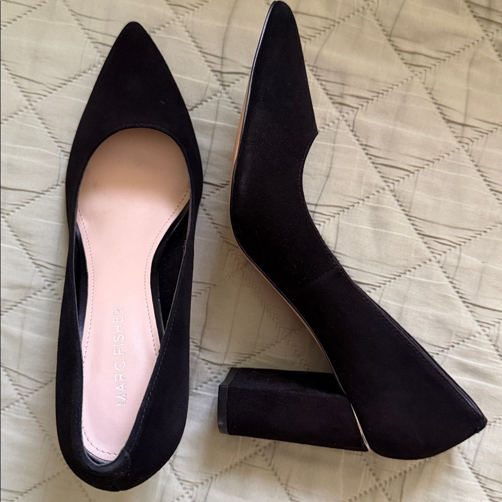 Marc Fisher Suede Dress Pumps 3” heel Silver metallic band party professional